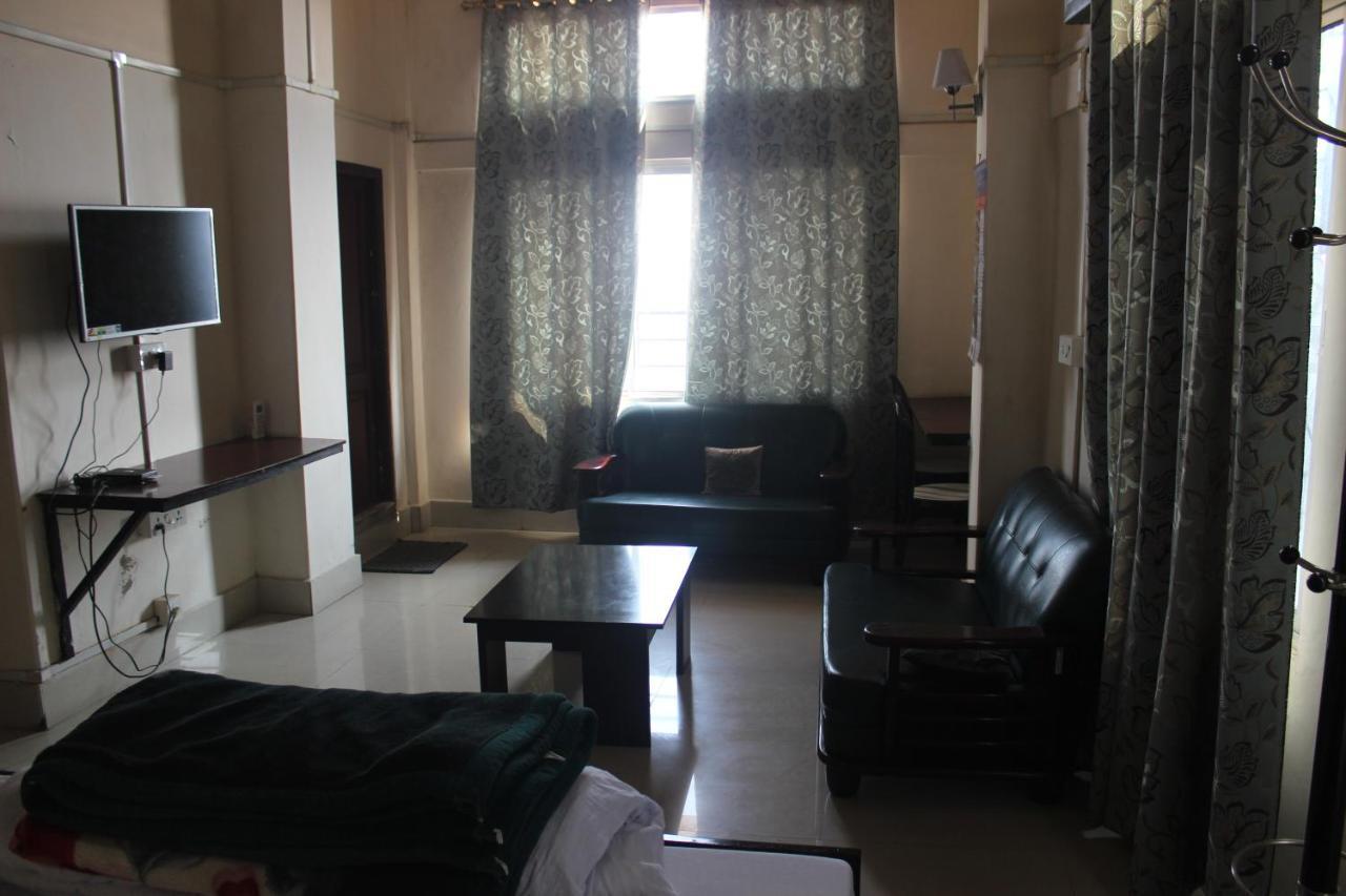 Lushaihills Residency Hotel Aizawl Bagian luar foto